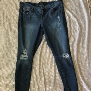 Torrid size 16 R distressed skinny jean